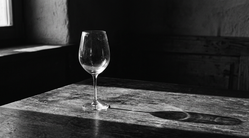 Can You Drink Alcohol and Still Lose Weight?